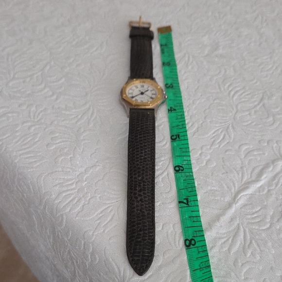 Elegant Brown Leather Strap Watch